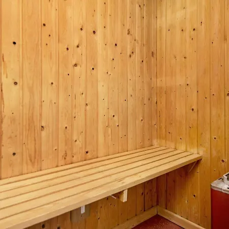 Three-bedroom Holiday In 78 * Hemmet