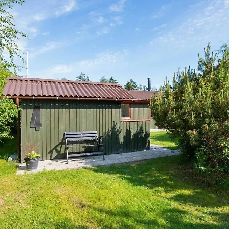 Three-bedroom Holiday In 78 * Hemmet
